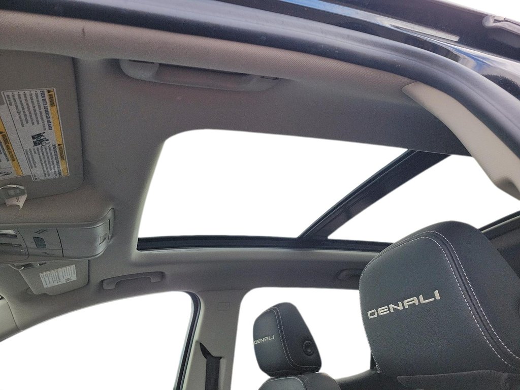 2023 GMC Terrain Denali AWD in Stratford, Ontario - 16 - w1024h768px