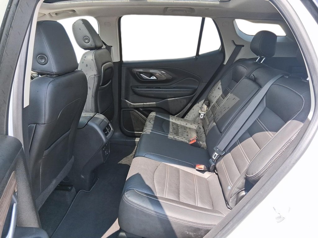 2023 GMC Terrain Denali AWD in Stratford, Ontario - 9 - w1024h768px