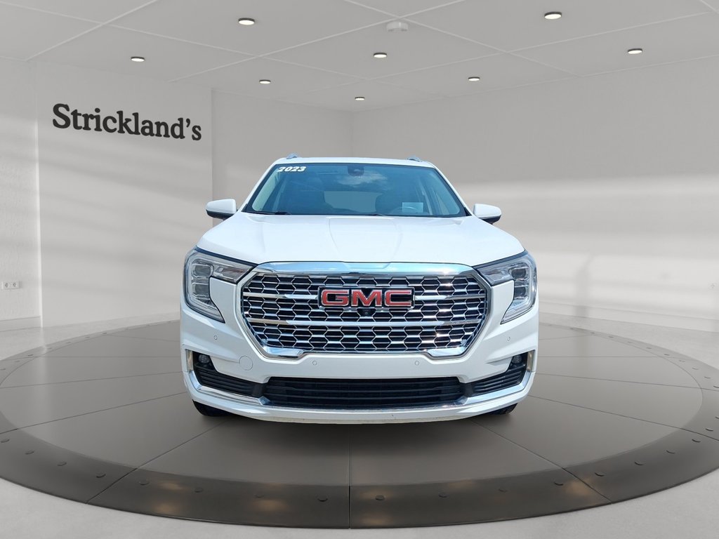 2023 GMC Terrain Denali AWD in Stratford, Ontario - 2 - w1024h768px