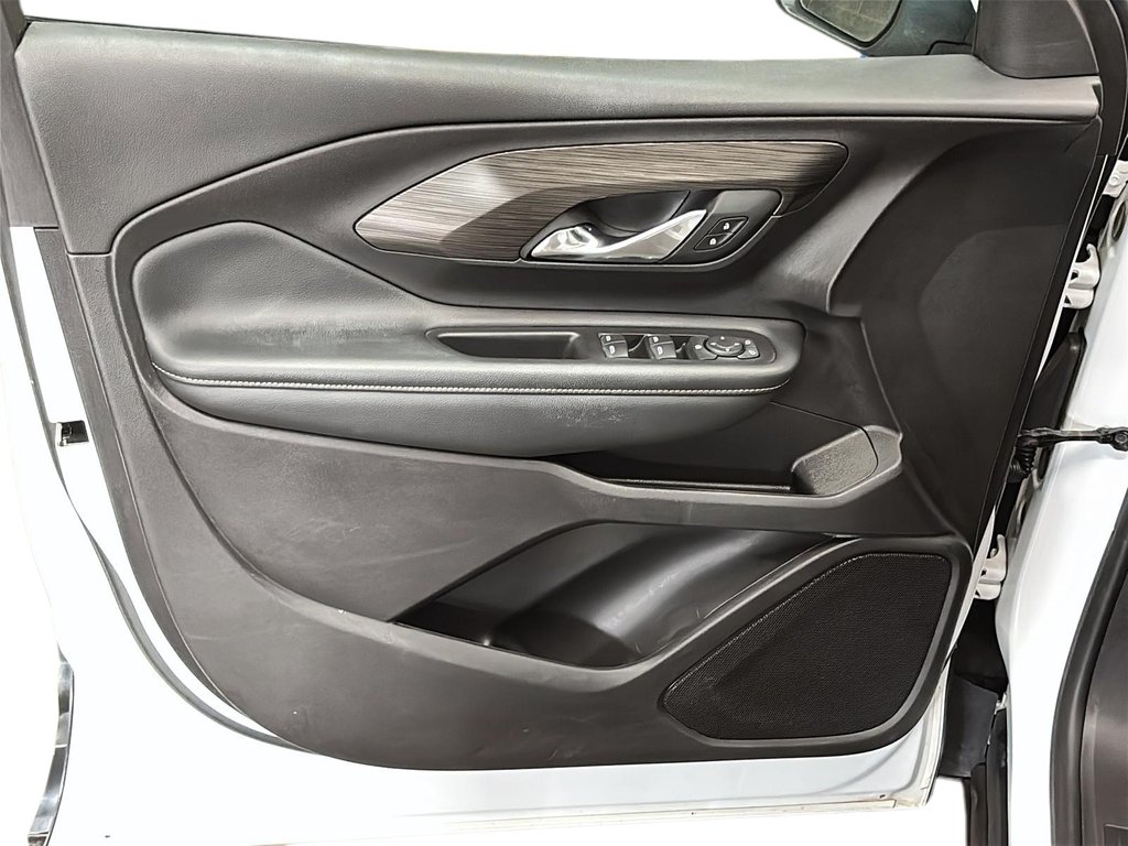 2024 GMC Terrain FWD SLE in Stratford, Ontario - 9 - w1024h768px