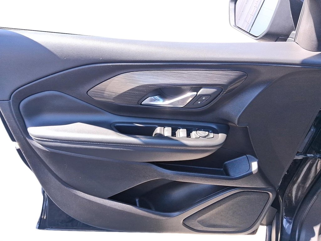 2024 GMC Terrain AWD SLE in Stratford, Ontario - 11 - w1024h768px