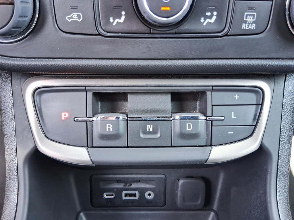 2024 GMC Terrain AWD Denali in Stratford, Ontario - 16 - w1024h768px