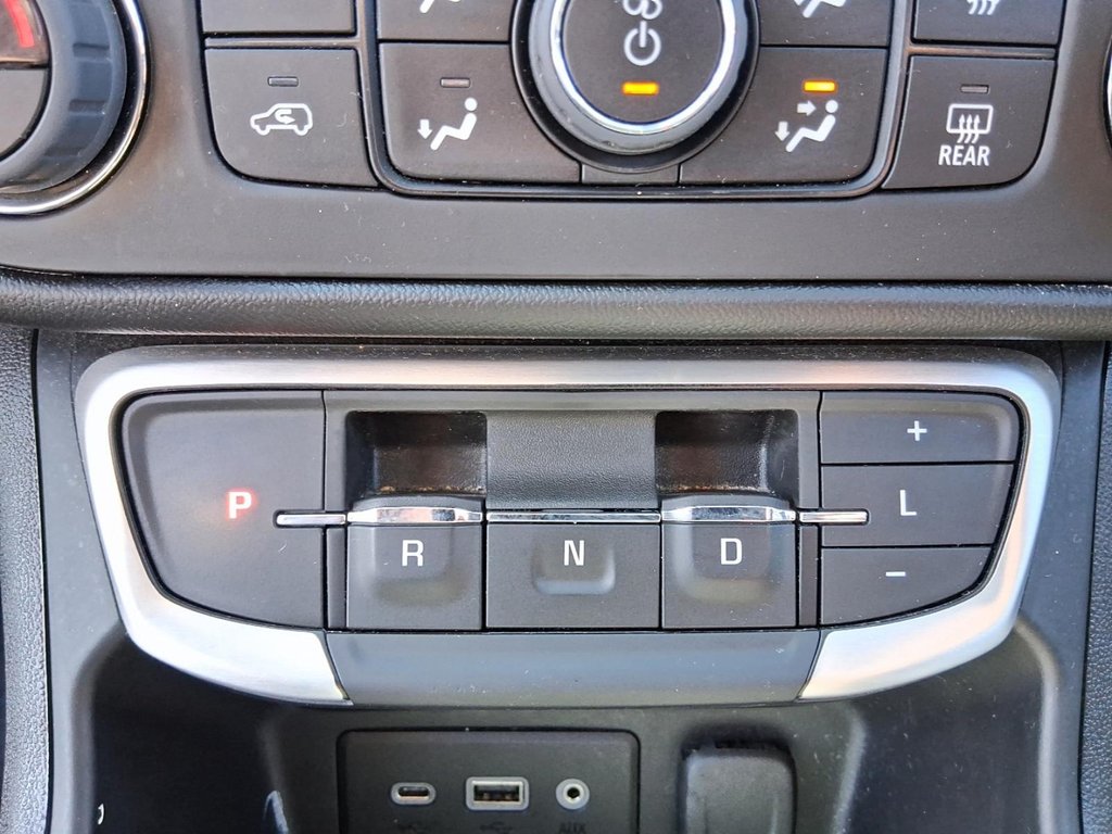 2024 GMC Terrain AWD SLE in Stratford, Ontario - 16 - w1024h768px