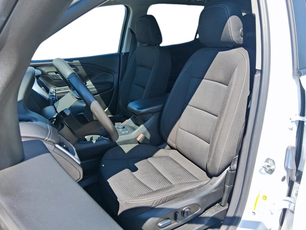2024 GMC Terrain AWD SLE in Stratford, Ontario - 8 - w1024h768px