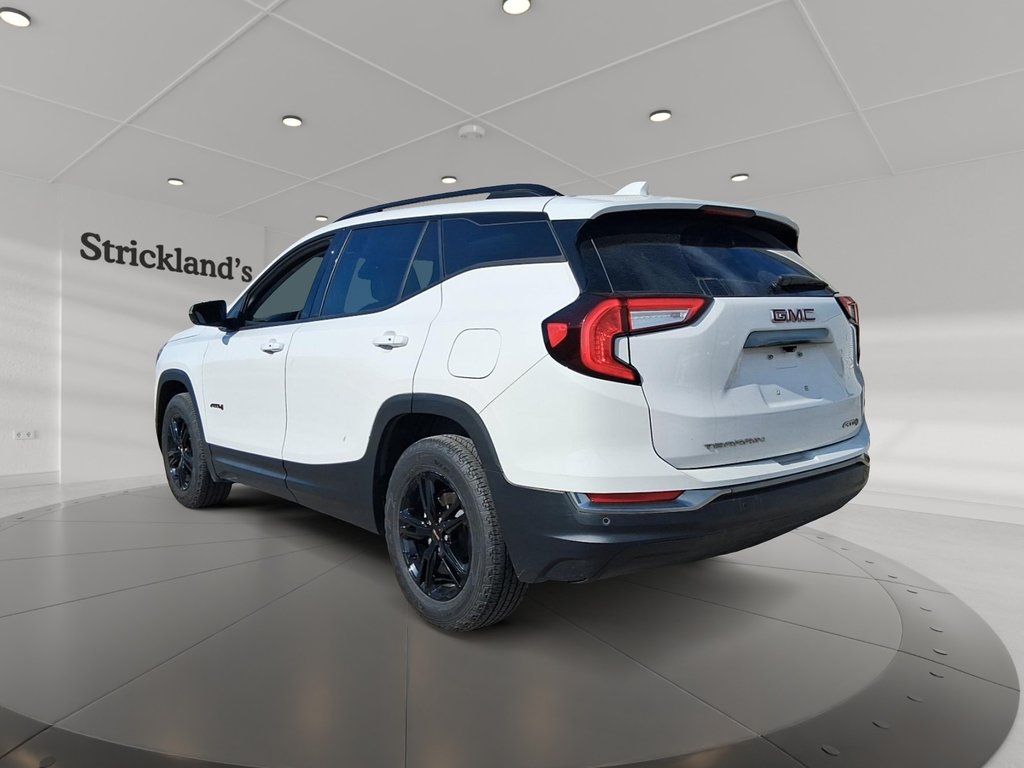 2024 GMC Terrain AWD AT4 in Stratford, Ontario - 4 - w1024h768px
