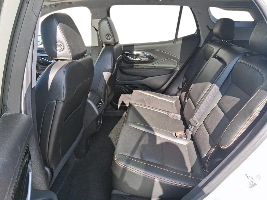 2024 GMC Terrain AWD AT4 in Stratford, Ontario - 9 - w1024h768px