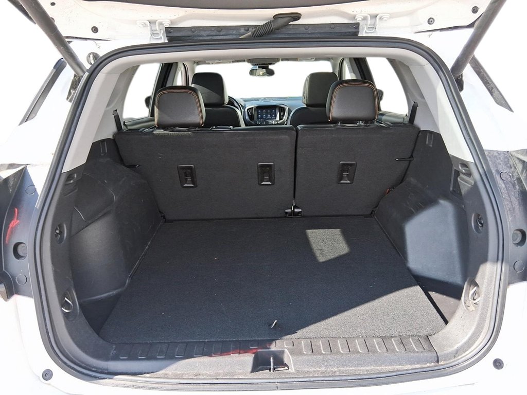 2024 GMC Terrain AWD AT4 in Stratford, Ontario - 6 - w1024h768px