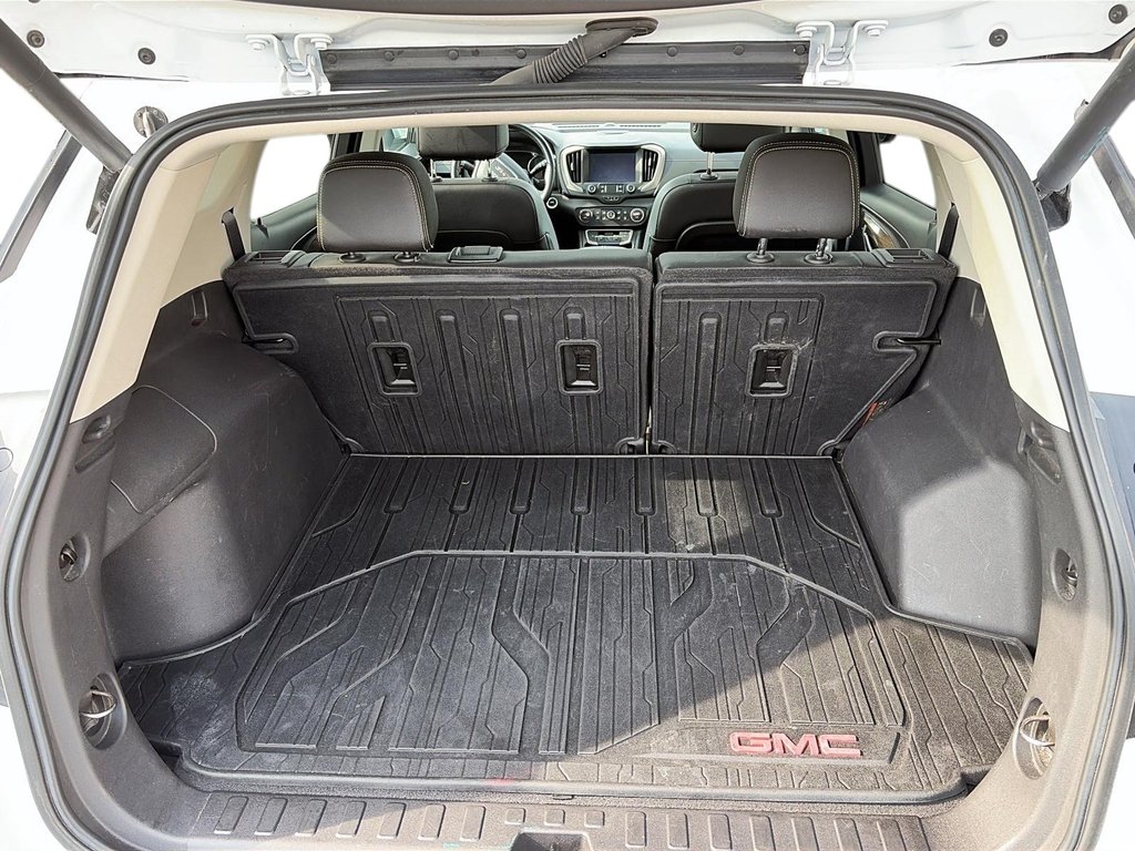 2024 GMC Terrain AWD Denali in Stratford, Ontario - 6 - w1024h768px