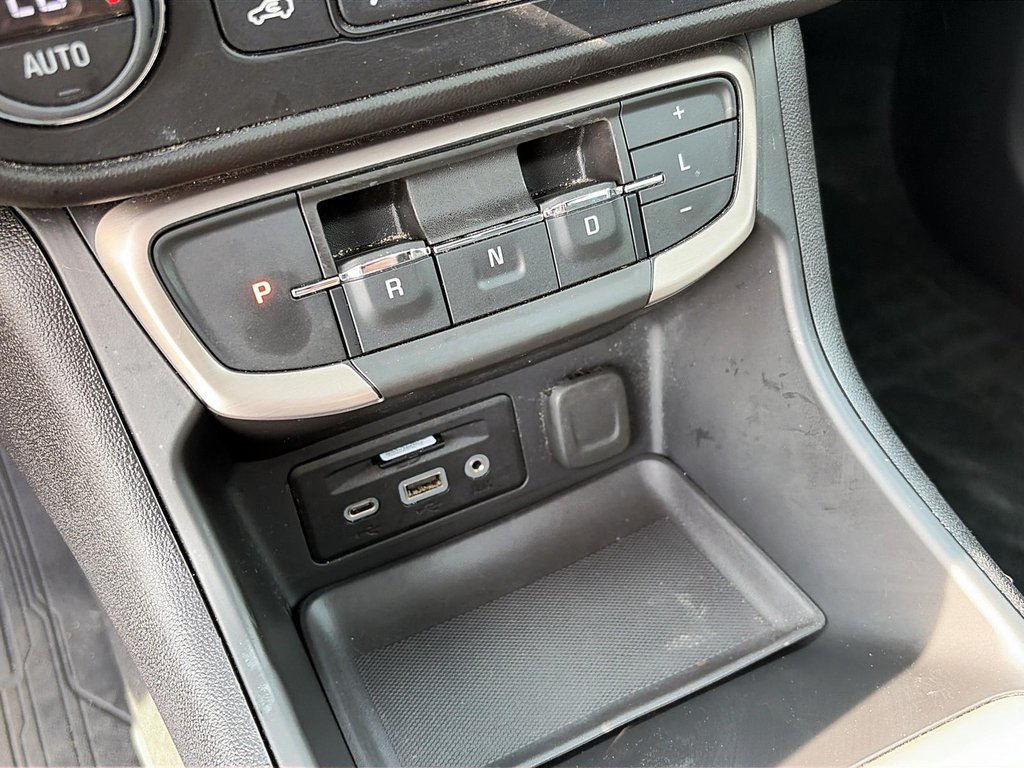 2024 GMC Terrain AWD Denali in Stratford, Ontario - 15 - w1024h768px