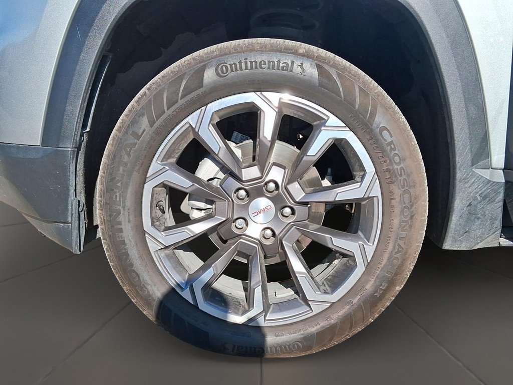 2025 GMC Terrain AWD Elevation in Stratford, Ontario - 7 - w1024h768px