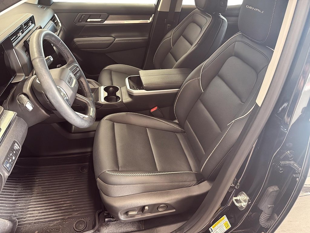 2026 GMC Terrain AWD Denali in Stratford, Ontario - 8 - w1024h768px