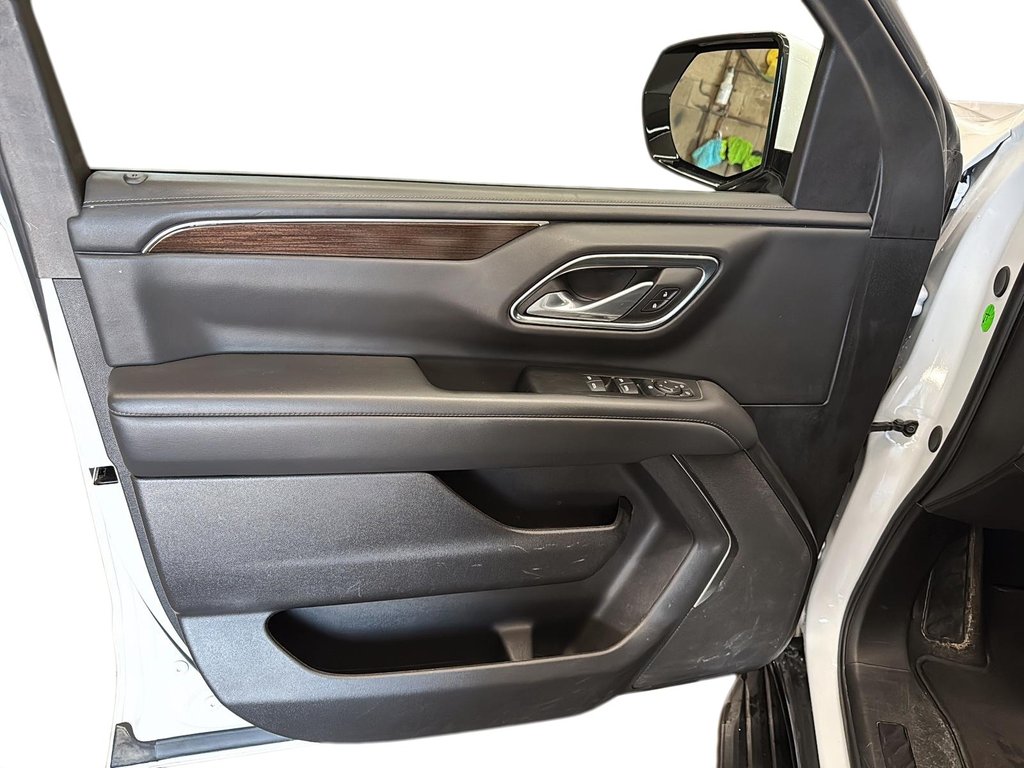 2024 GMC Yukon XL 4WD 4dr SLE in Stratford, Ontario - 8 - w1024h768px