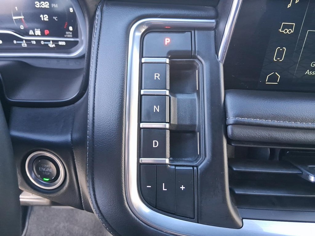 2024 GMC Yukon XL 4WD 4dr SLE in Stratford, Ontario - 17 - w1024h768px