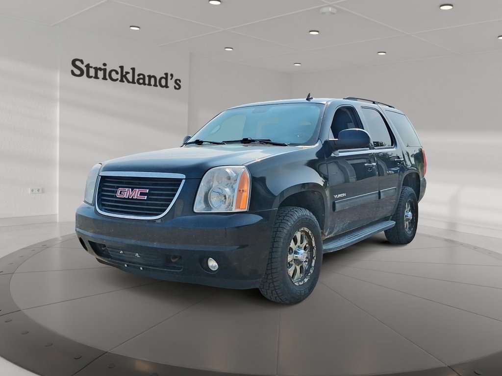 2014 GMC Yukon SLT 4WD in Stratford, Ontario - 1 - w1024h768px