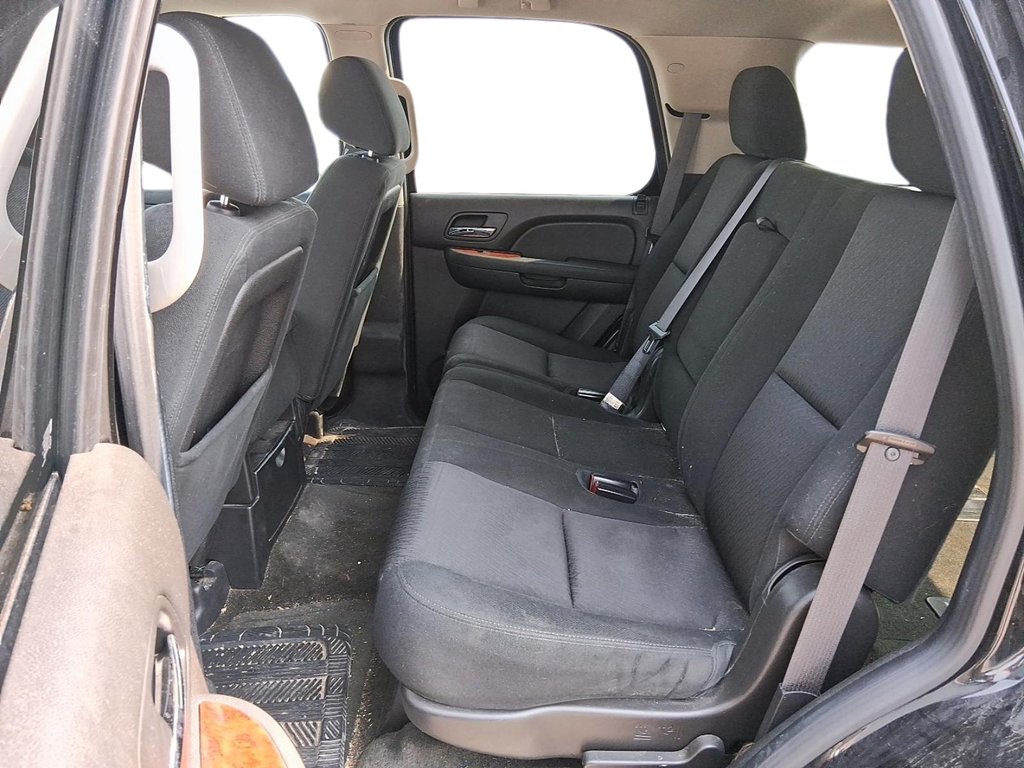 2014 GMC Yukon SLT 4WD in Stratford, Ontario - 9 - w1024h768px