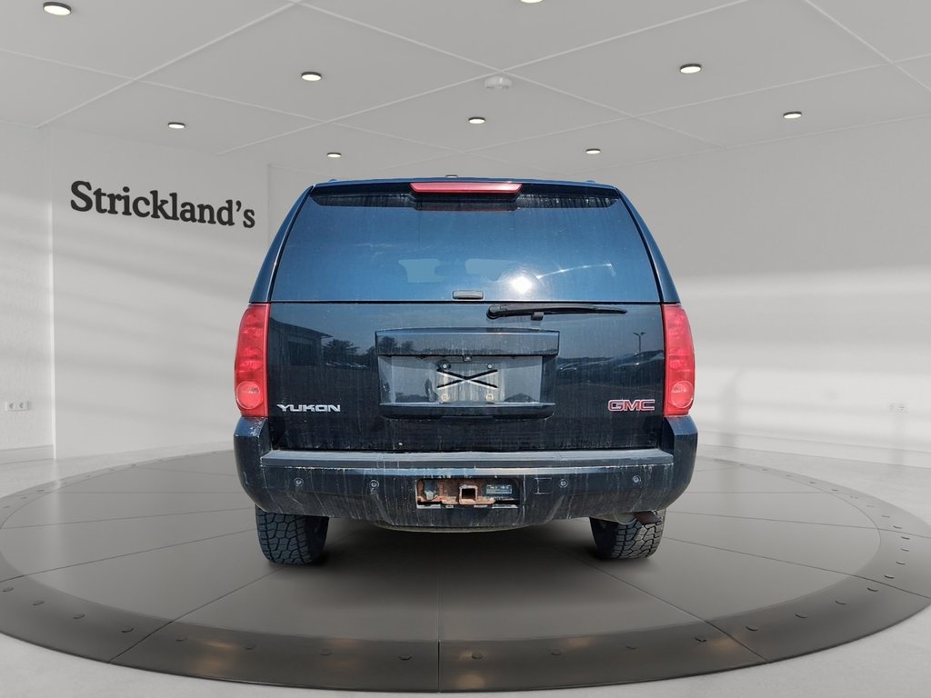 2014 GMC Yukon SLT 4WD in Stratford, Ontario - 3 - w1024h768px