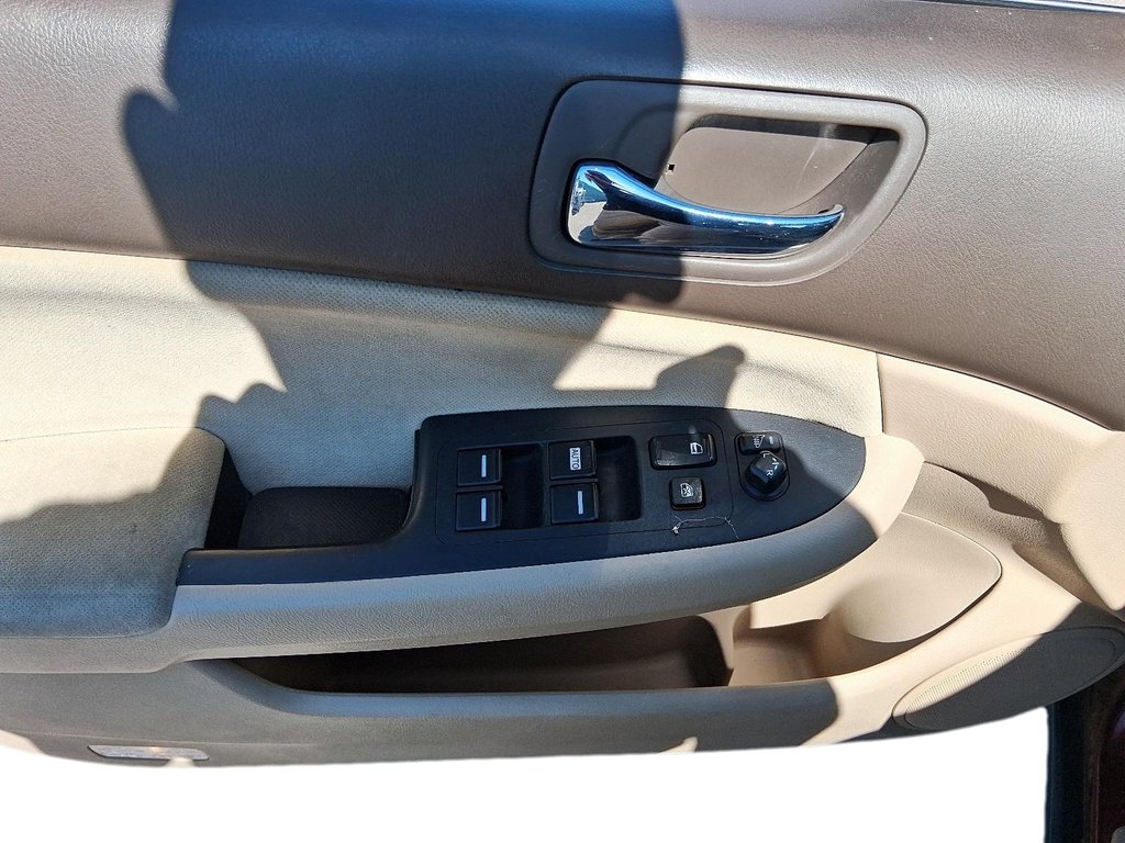 2006 Honda Accord Sedan EX V6 at in Stratford, Ontario - 10 - w1024h768px