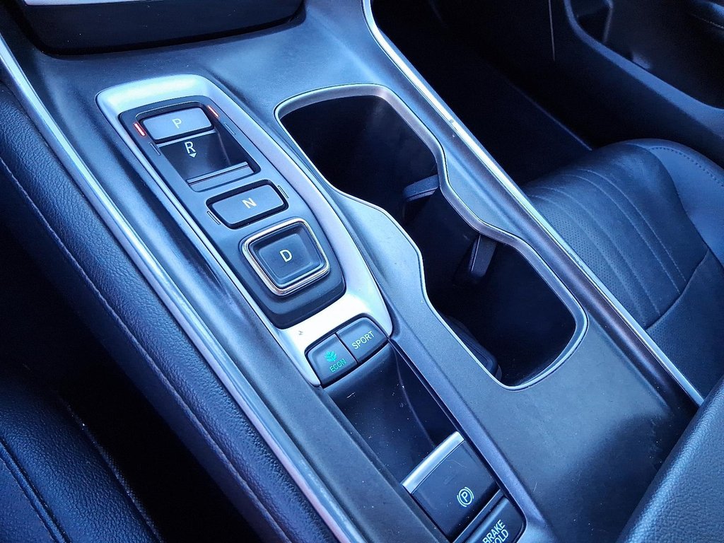 2019 Honda Accord Sedan 2.0 Touring 10AT in Stratford, Ontario - 15 - w1024h768px