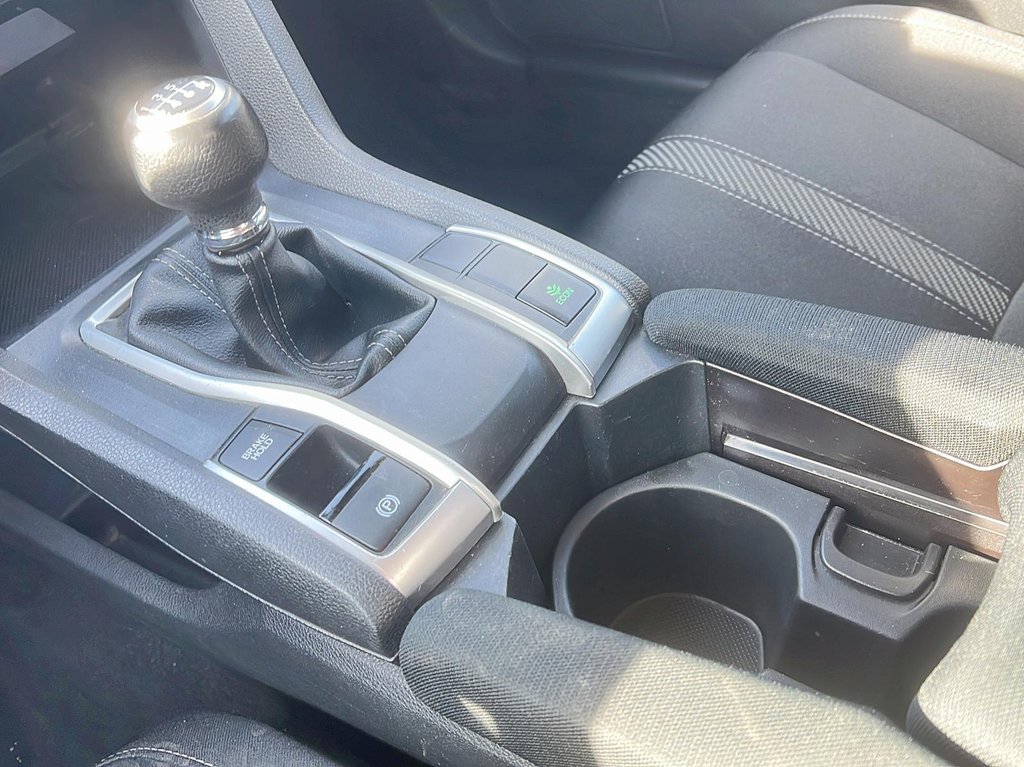 2017  Civic Sedan LX 6MT in Stratford, Ontario - 12 - w1024h768px