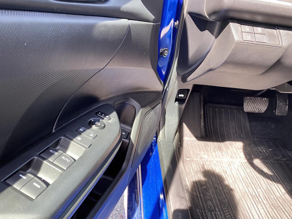 2019  Civic Sedan LX CVT in Stratford, Ontario - 10 - w1024h768px
