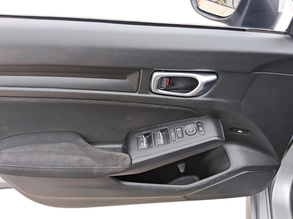 2022 Honda Civic Sedan LX CVT in Stratford, Ontario - 11 - w1024h768px