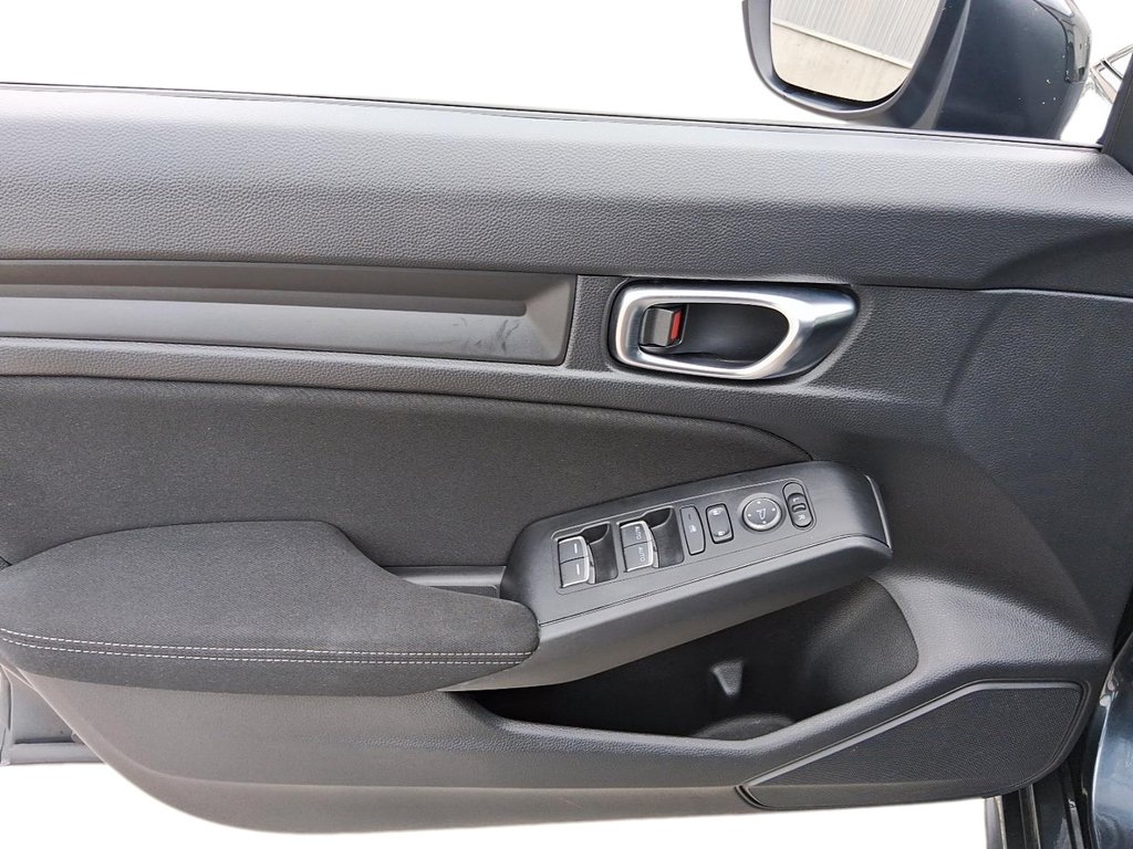 2022 Honda Civic Hatchback Sport CVT in Stratford, Ontario - 11 - w1024h768px