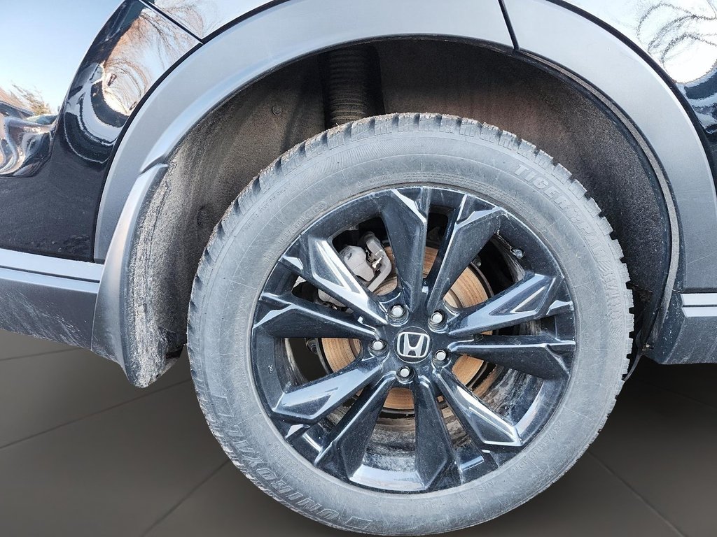 2024 Honda CR-V Hybrid Touring AWD in Stratford, Ontario - 7 - w1024h768px