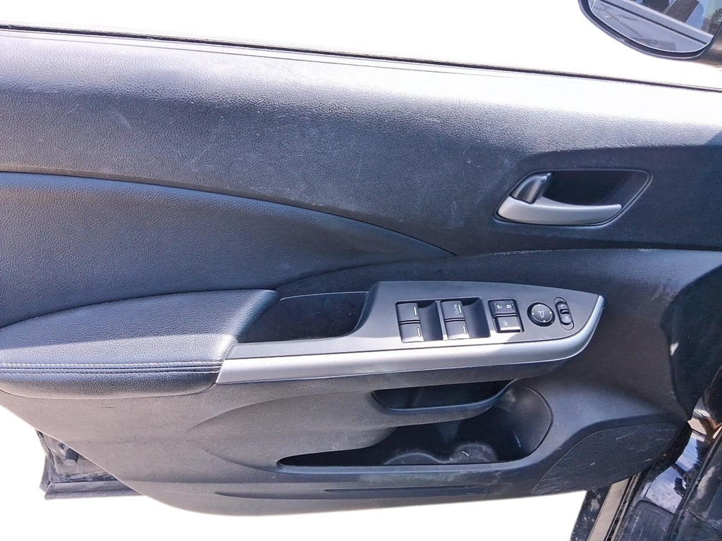 2014 Honda CR-V Touring AWD in Stratford, Ontario - 11 - w1024h768px