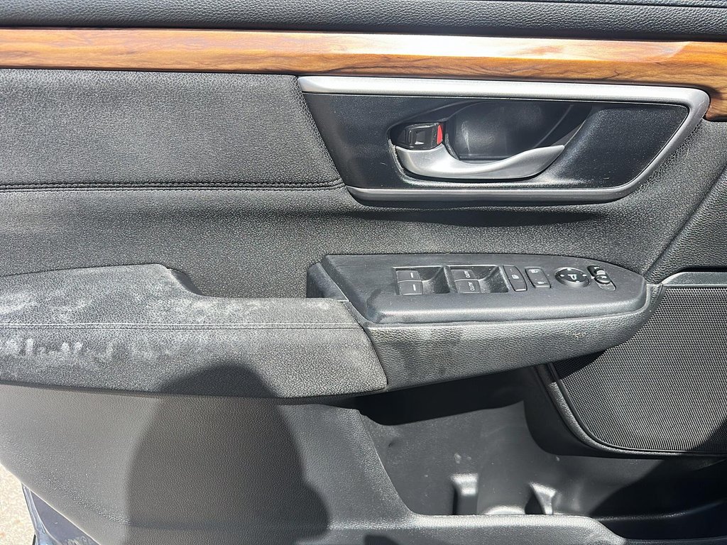 2018 Honda CR-V EX AWD in Stratford, Ontario - 9 - w1024h768px