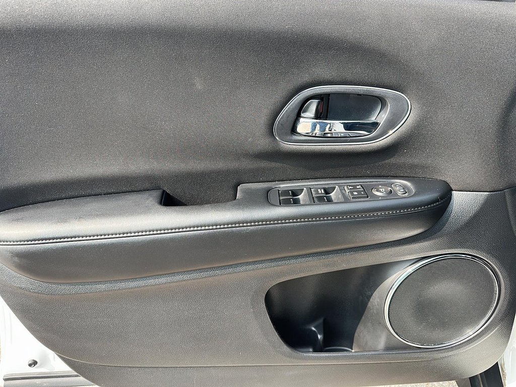 2018 Honda HR-V EX 2WD CVT in Stratford, Ontario - 10 - w1024h768px