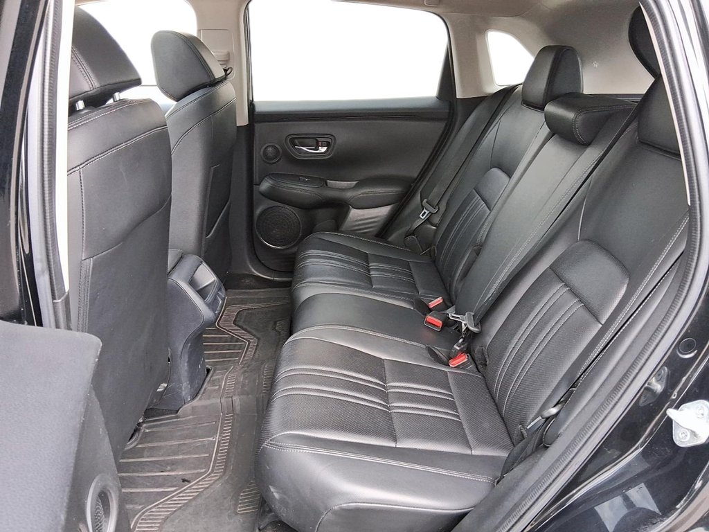 2023 Honda HR-V EX-L Navi 4WD CVT in Stratford, Ontario - 9 - w1024h768px