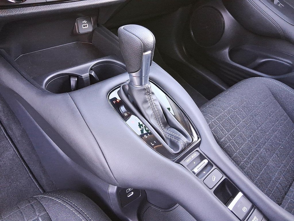 2024 Honda HR-V LX-B AWD CVT in Stratford, Ontario - 14 - w1024h768px