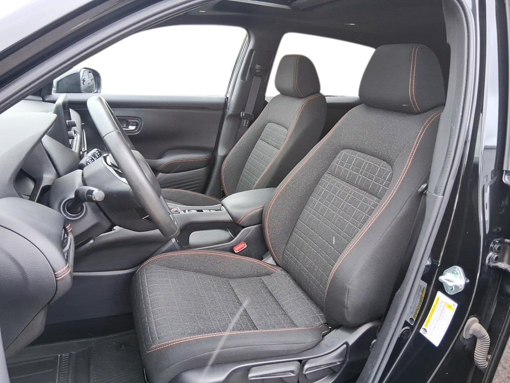 2024 Honda HR-V Sport-B AWD CVT in Stratford, Ontario - 8 - w1024h768px