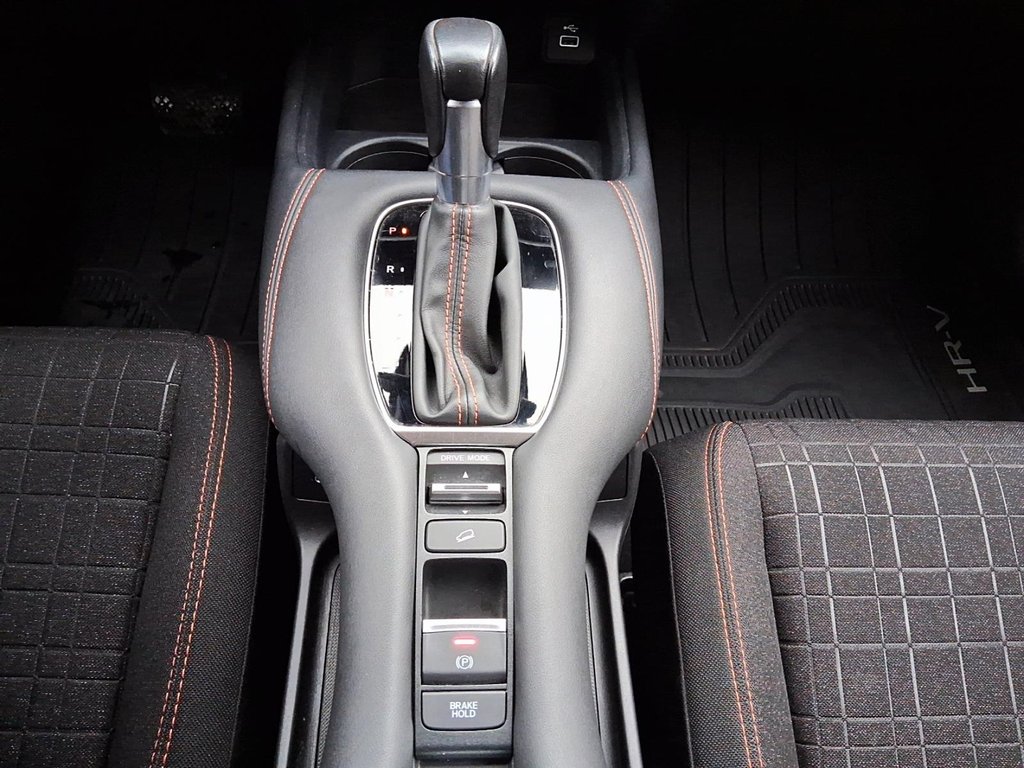 2024 Honda HR-V Sport-B AWD CVT in Stratford, Ontario - 17 - w1024h768px