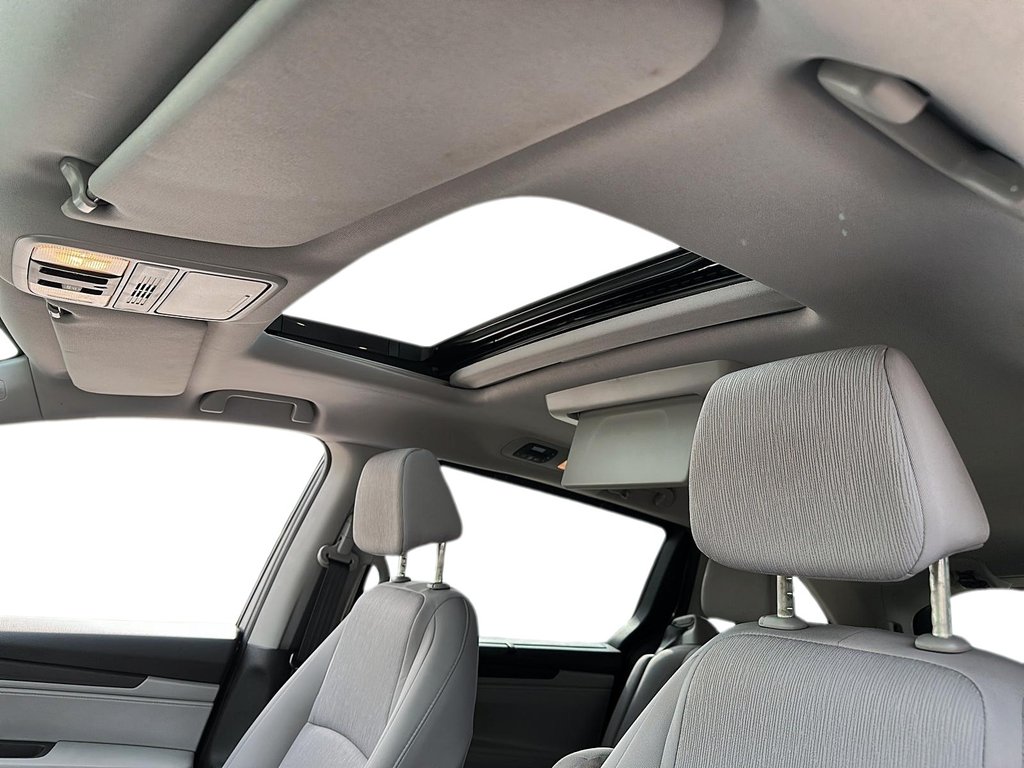 2021 Honda Odyssey EX Res in Stratford, Ontario - 14 - w1024h768px