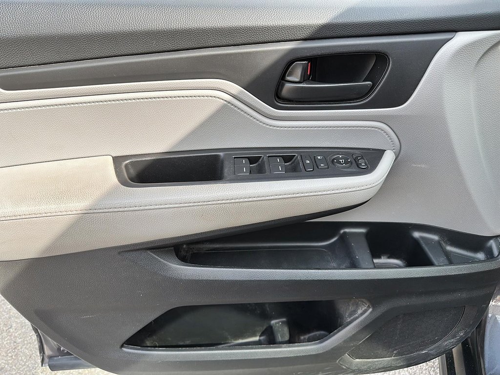 2021 Honda Odyssey EX Res in Stratford, Ontario - 9 - w1024h768px