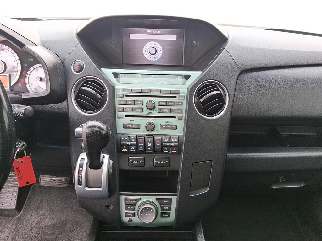 2010 Honda Pilot Touring 4WD 5AT in Stratford, Ontario - 17 - w1024h768px