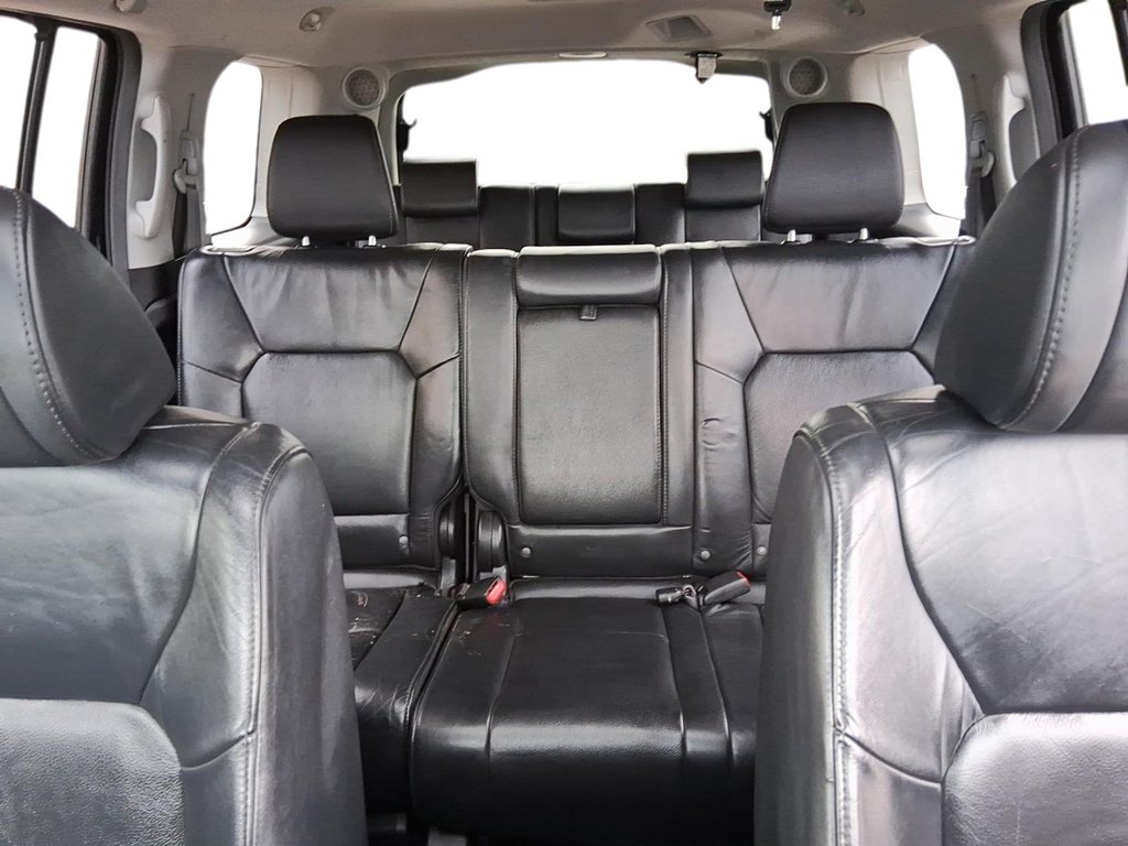 2010 Honda Pilot Touring 4WD 5AT in Stratford, Ontario - 11 - w1024h768px