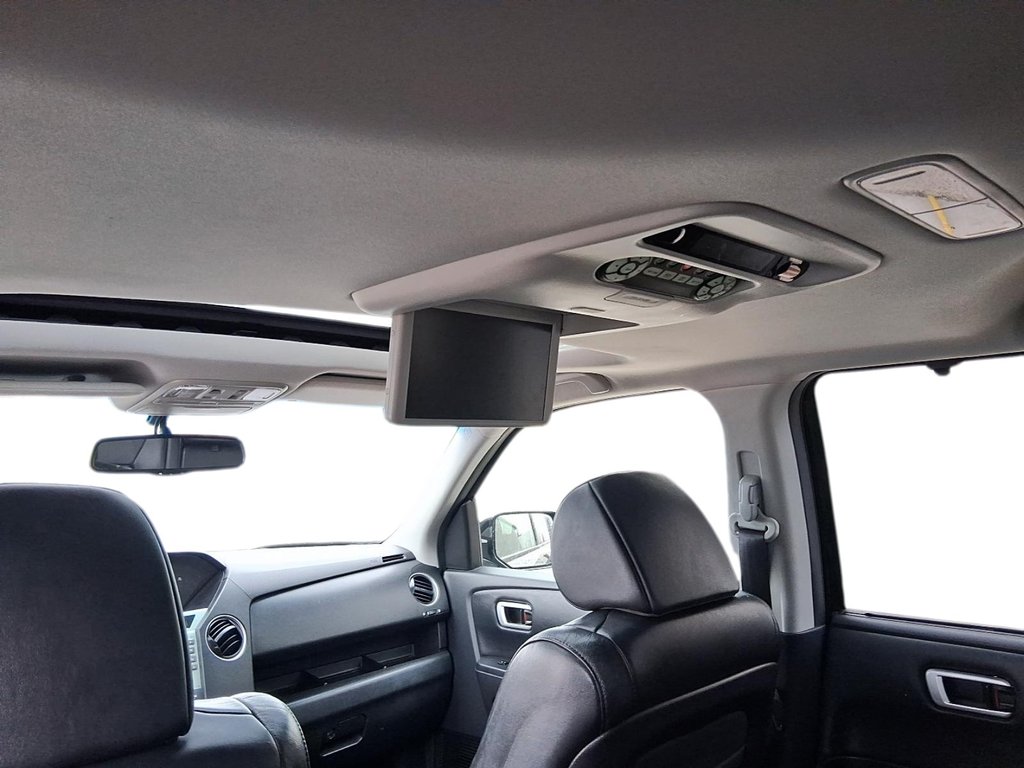 2010 Honda Pilot Touring 4WD 5AT in Stratford, Ontario - 18 - w1024h768px