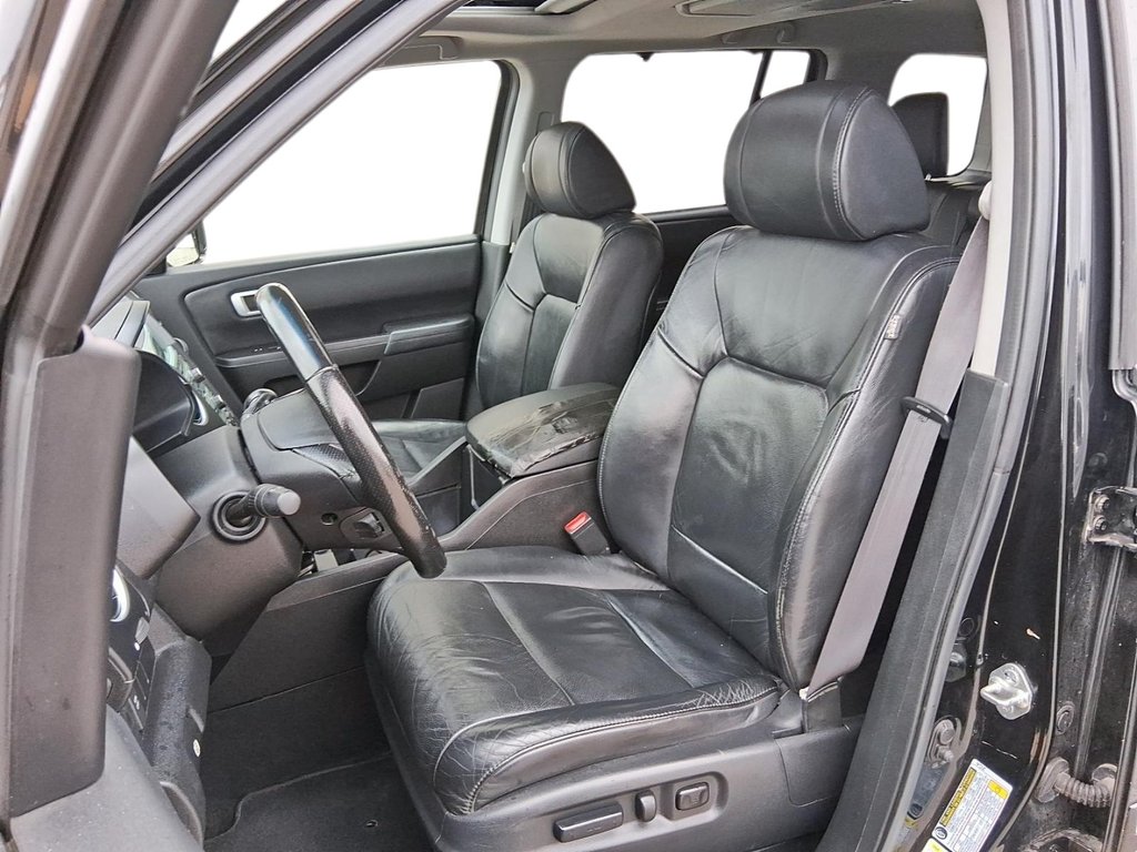 2010 Honda Pilot Touring 4WD 5AT in Stratford, Ontario - 9 - w1024h768px