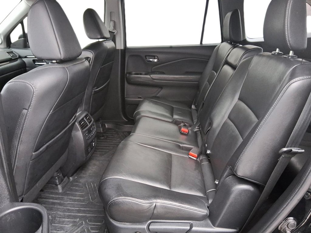 2019 Honda Pilot Touring 8P 9AT in Stratford, Ontario - 9 - w1024h768px