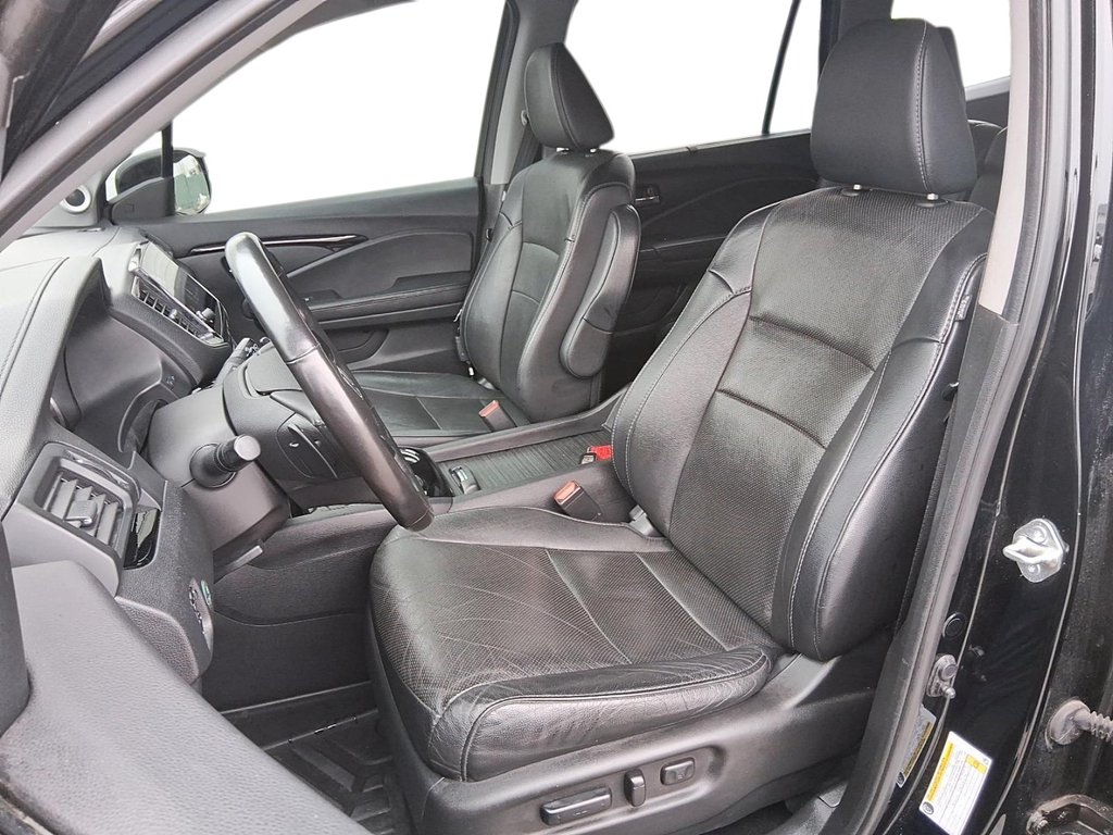 2019 Honda Pilot Touring 8P 9AT in Stratford, Ontario - 8 - w1024h768px