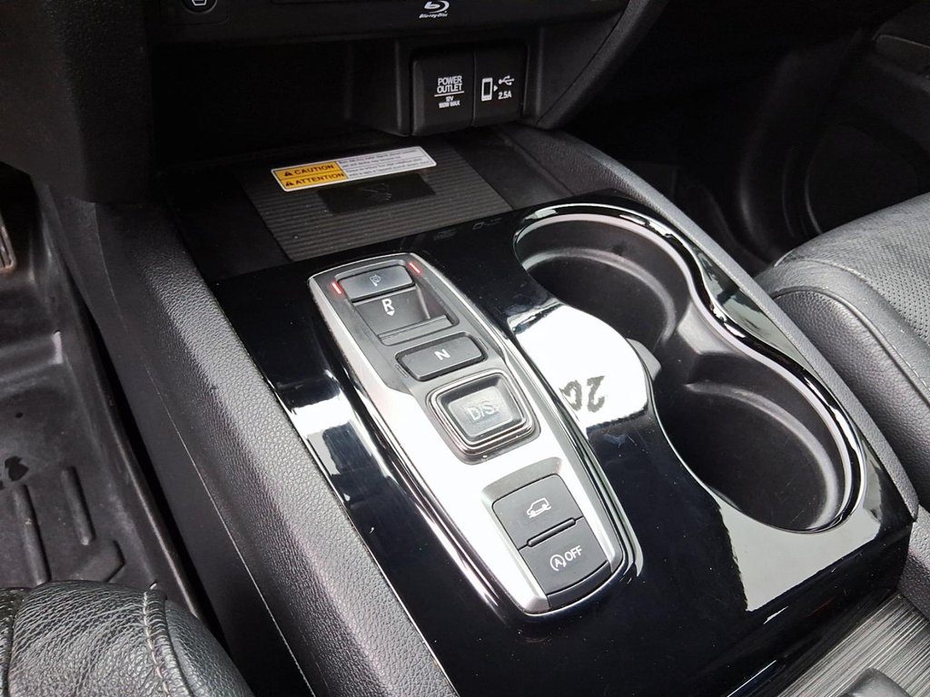 2019 Honda Pilot Touring 8P 9AT in Stratford, Ontario - 18 - w1024h768px