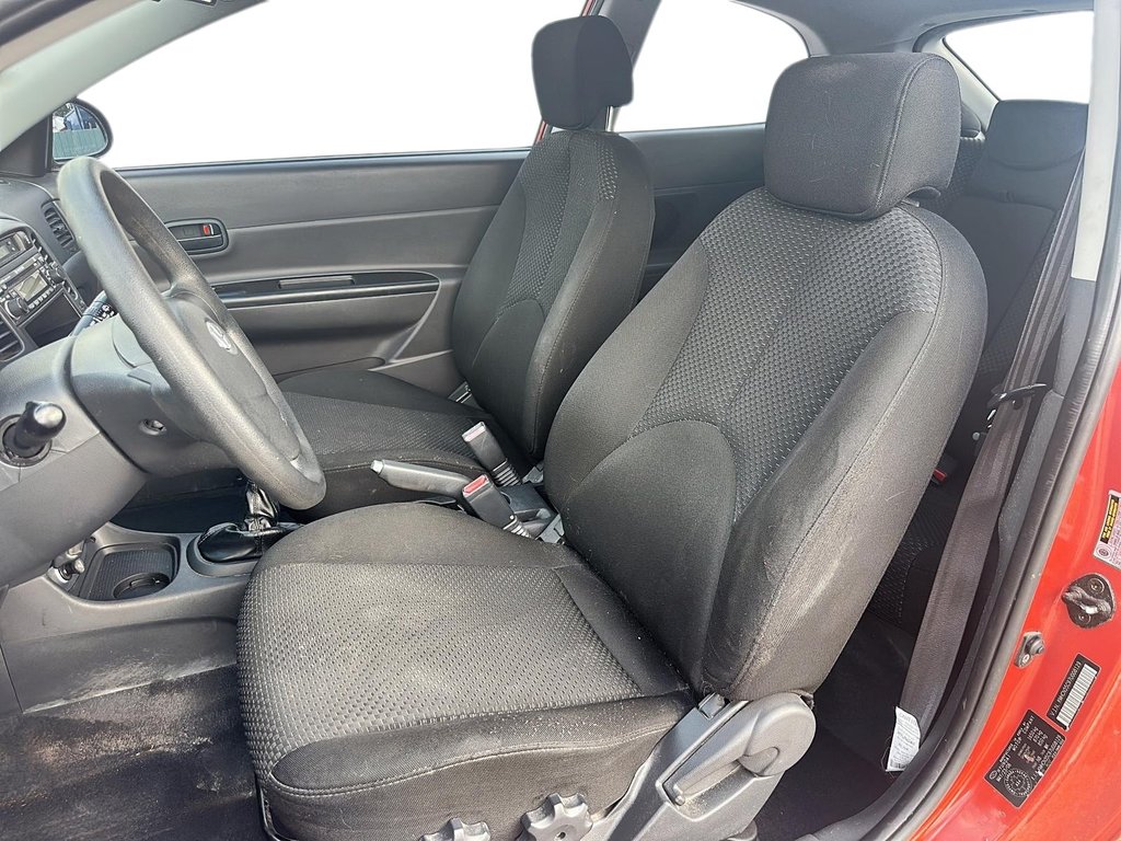 2007 Hyundai Accent 3Dr  GS 5sp in Stratford, Ontario - 8 - w1024h768px