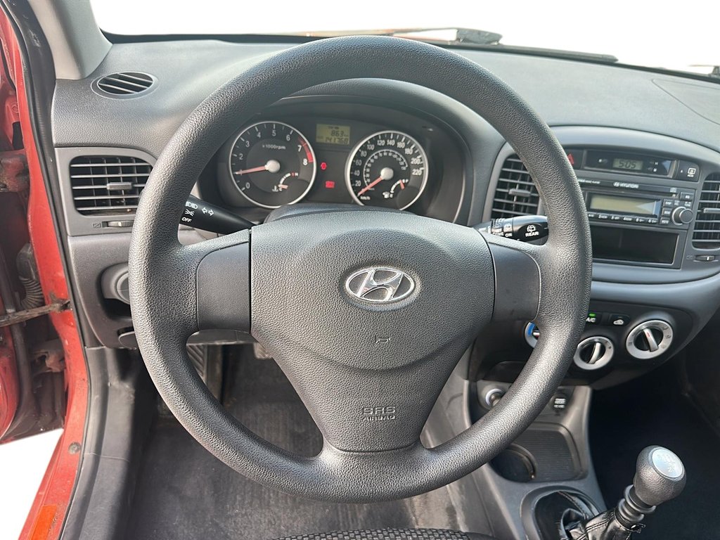 2007 Hyundai Accent 3Dr  GS 5sp in Stratford, Ontario - 11 - w1024h768px