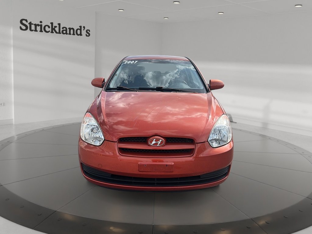 2007 Hyundai Accent 3Dr  GS 5sp in Stratford, Ontario - 2 - w1024h768px