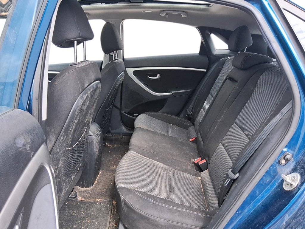 2013 Hyundai Elantra GT SE at in Stratford, Ontario - 8 - w1024h768px