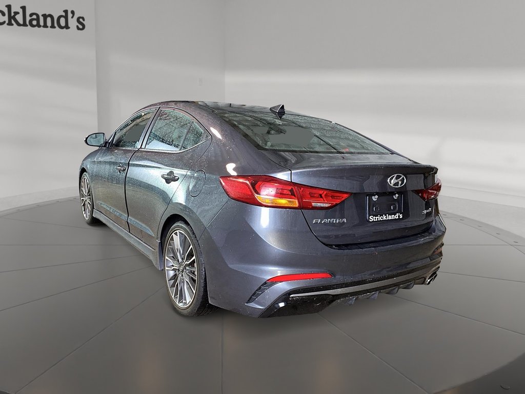 2018  Elantra GT Sport MT in Stratford, Ontario - 4 - w1024h768px