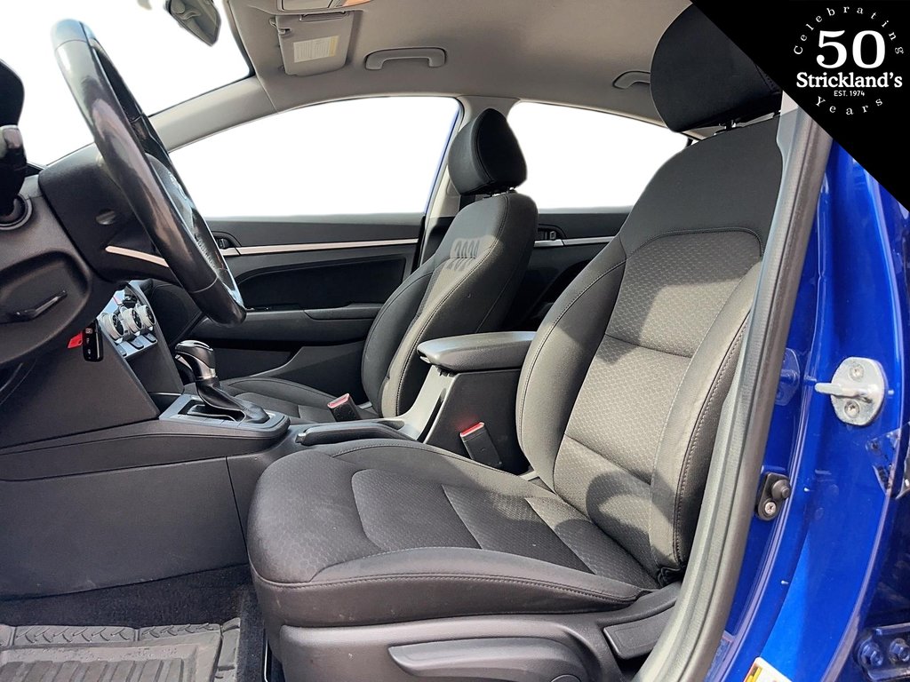 2020  Elantra Sedan Preferred IVT in Stratford, Ontario - 7 - w1024h768px