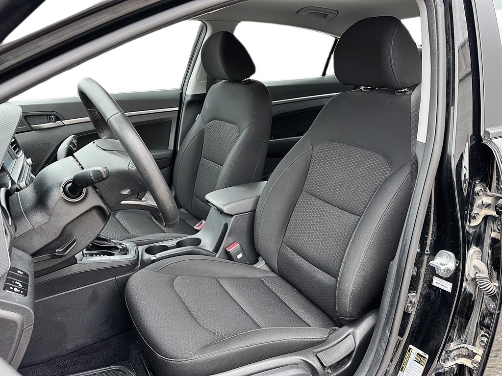 2020  Elantra Sedan Preferred IVT in Stratford, Ontario - 8 - w1024h768px
